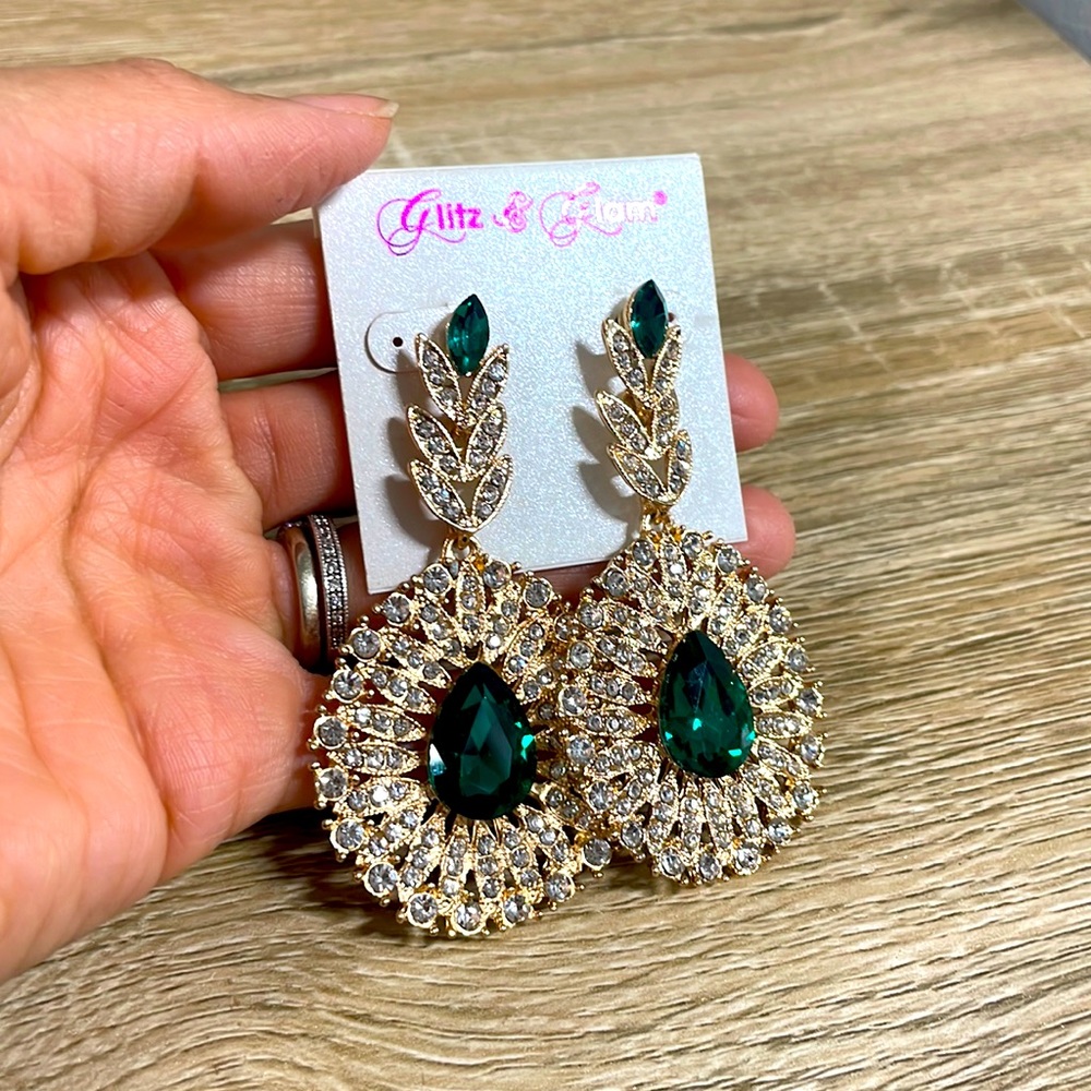 Emerald green earrings